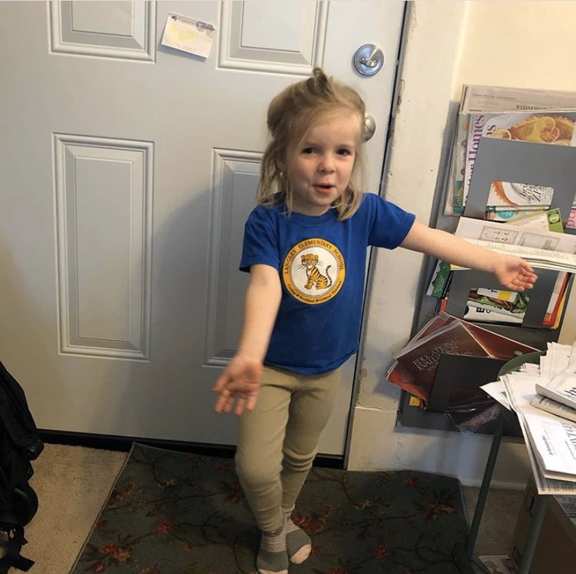 LangleyDCPS's tweet photo. Loved all the spirit on Friday celebrating Langley Tigers #virtualspiritweek #langleyelementary 🐯 ❤️ https://t.co/GTGncEg9Sl
