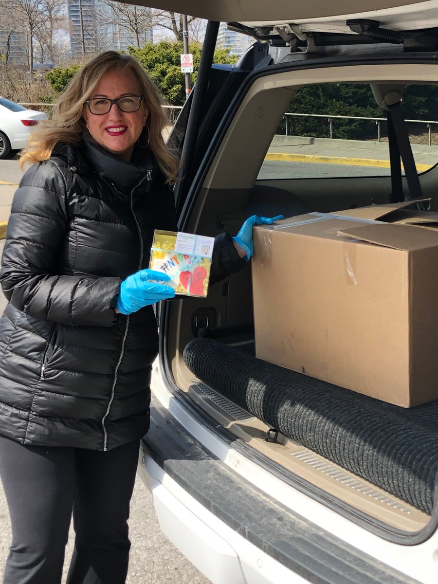NYGH_News's tweet photo. Today we received custom NYGH cookies donated by @dinaconst &amp; baked by @sofieifant. This incredibly kind gesture means so much to those working on the front line. We are touched by your thoughtfulness and generosity. https://t.co/SEJrj6VTj5