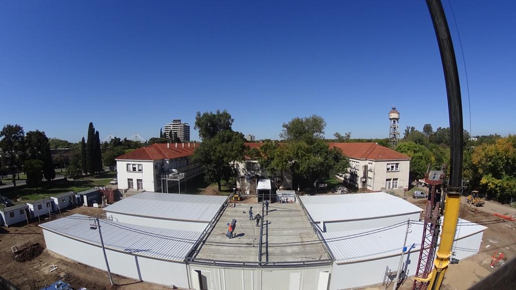 obras_desantafe's tweet image. #ObrasParaCuidarte 
#ArgentinaUnida

Asi avanza la construcción del #HospitalModular en Baigorria que ya se encuentra en su etapa final y completamente techado.