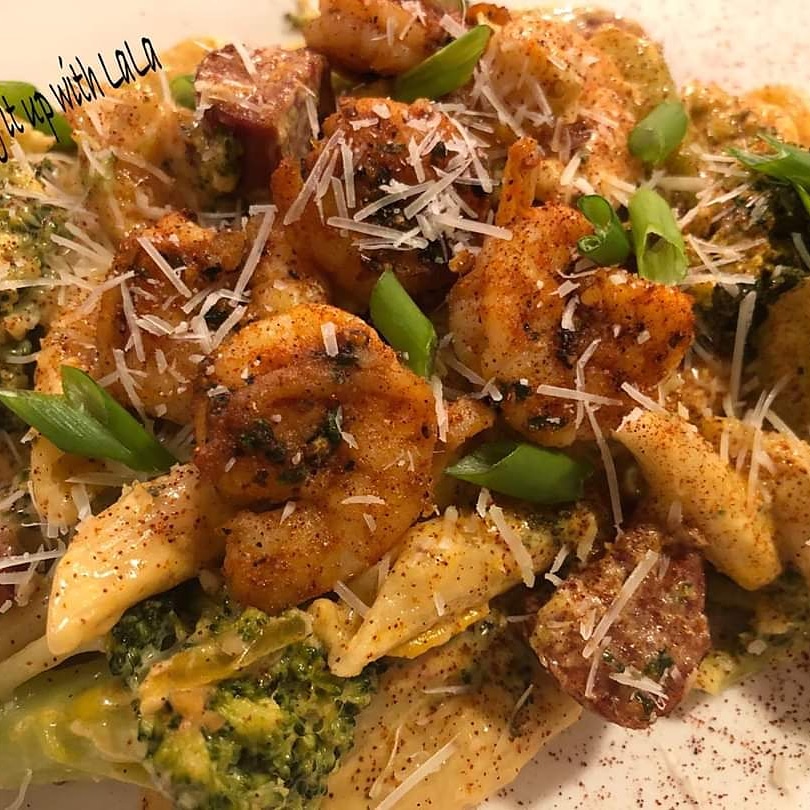 AaronBo77165488's tweet photo. As it call your name
Spicy Shrimp, beef sausage and broccoli Alfredo w/Penne Pasta 😋
_
-
#tastemade #foodielife #foodgasm #foodpic #foodography #foodlover #delicious #foodpics #soulfood #neworleans #neworleansfood #creolefoodie #lalastyle #eatthis #fravorites # https://t.co/XPUfUDmK9L