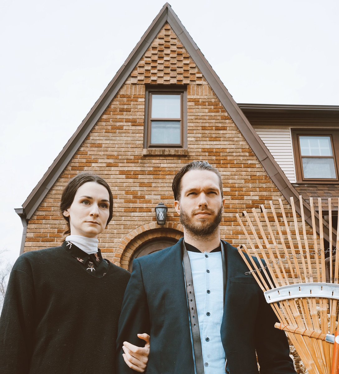 American Gothic 2020 edition. Get in your house and stay there. Only leave for a dip outside your front door for some Vitamin D and perhaps some gardening 👌🏼