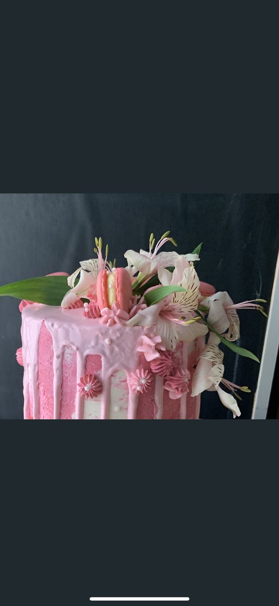 My friend Elizabeth bakes . She specializes in cakes . If you didn’t already know she is making a cake for every event I have in my future her cheesecake is to dieeee for