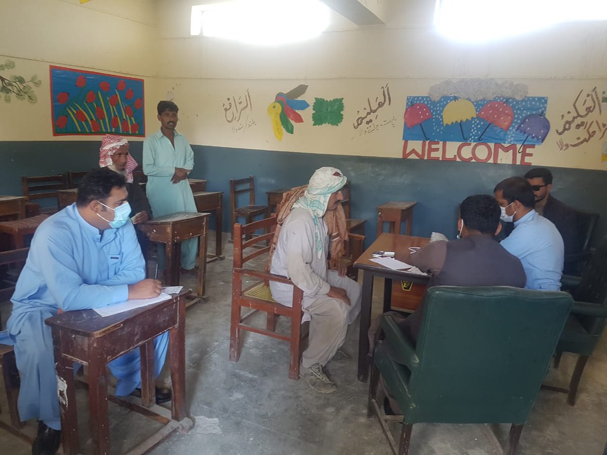 SaniaNishtar's tweet image. In Category-2 (explained here: youtube.com/watch?v=cMAI26…), daily wage workers unable to earn a living these days due to #COVID19 crisis are being given Rs.12,000 so that they can buy rations for next few months while they stay home to be safe. Pictures shown are from #Balochistan.