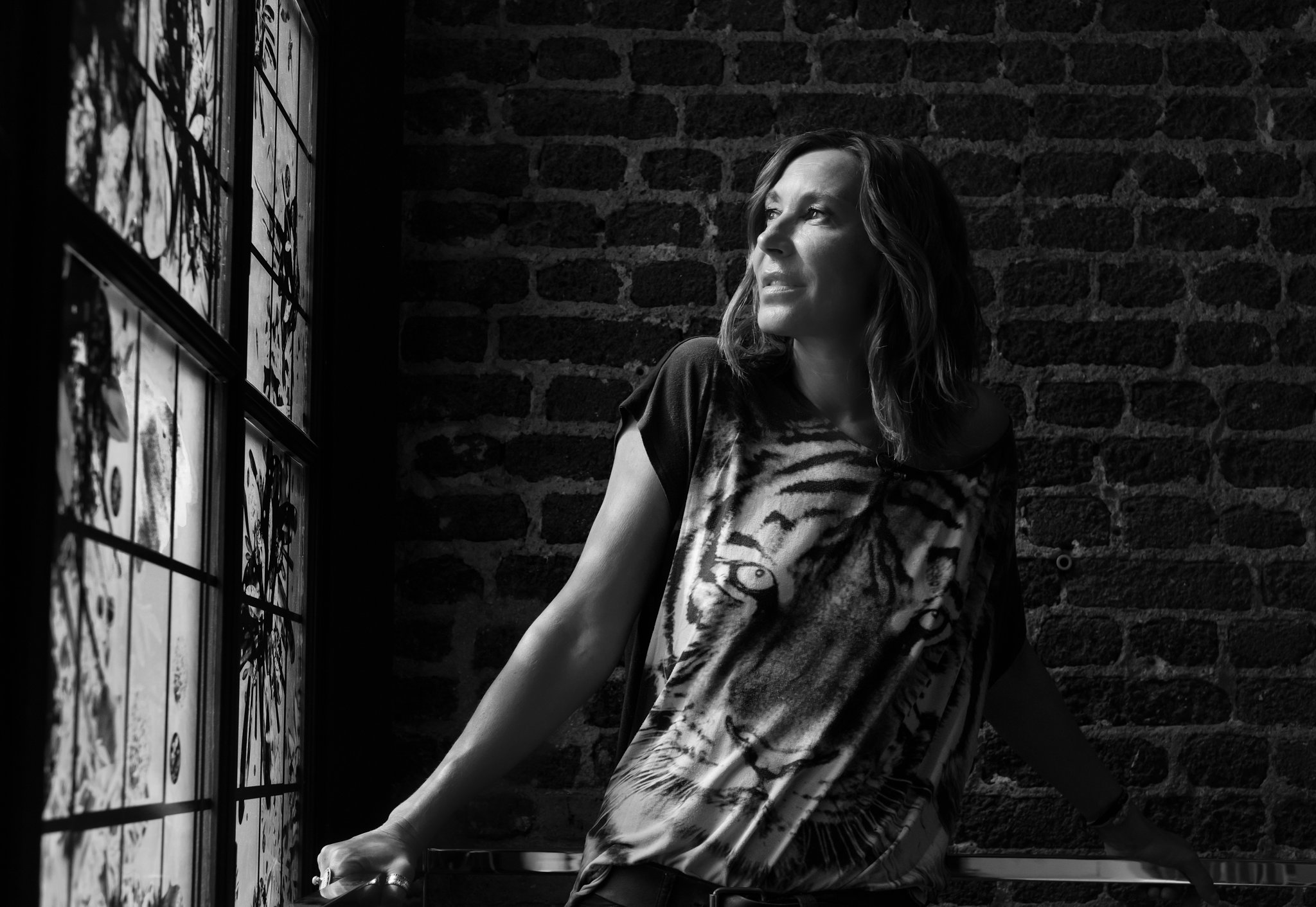 Nikos Aliagas Bon Anniversaire A La Plus Juste Des Plumes Equilibriste Des Mots Et Des Notes Subtiles Voix Que L On Aime Et Qu On Porte Dans Chacun De Nos Voyages Femme