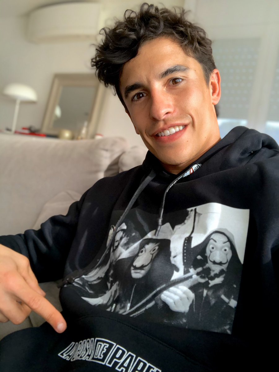 marcmarquez93's tweet photo. Ya he terminado la cuarta temporada de #lacasadepapel, que bien entraría estos días de confinamiento poder ver la quinta, pero lo bueno se hace esperar!
I’ve finished the fourth season of #lacasadepapel, would be great these confinement days see the fifth season!
#YoMeQuedoEnCasa https://t.co/6tcKbVU1bm