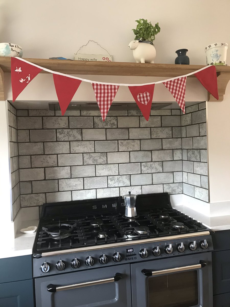 lauraclements21's tweet photo. My first piece of well-being bunting completed 😁@BuntingCumbria @ElspethDesert @health_cumbria @ppsswebsite1 https://t.co/eS84U0uRIk