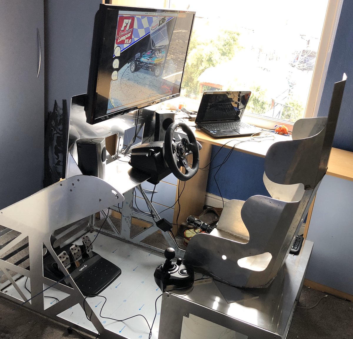 Had a go at creating my own ‘Race Sim’ ready for tonight’s <a href="/BSCDAF1/">BSCDA - BriSCA F1</a> E-Race at <a href="/trackstaruk/">trackstarracing</a> tonight! Tune it at 6pm!
#racesim #eracing #brisca