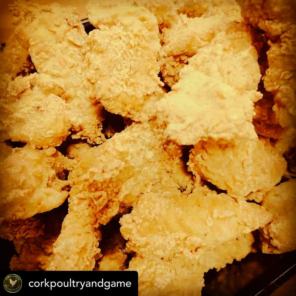 CorkCityMarket's tweet photo. Dip &amp; snack with fresh Irish chicken @corkpoultryandgame Posted @withregram • @corkpoultryandgame Back by popular demand. John Grace has reopened this weekend so we have fresh chicken dippers and chicken snack box. Just 20 mins in the oven 😋. #Irishreared #freshirishchicken … https://t.co/iTEvWzQNMQ