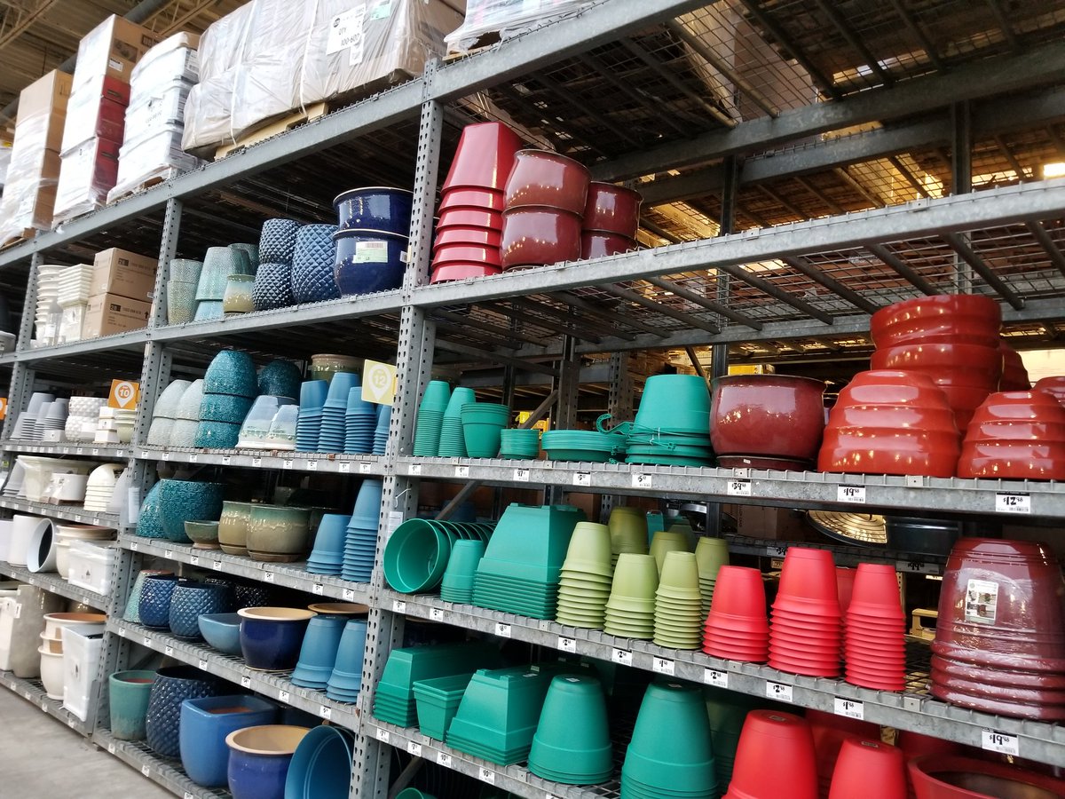 GaryLister9's tweet photo. HB6963 freight team packing down mid bays in outside garden great job team @downeypackerfan@StevenMousseau@RoyStrait https://t.co/9oRliObKn7