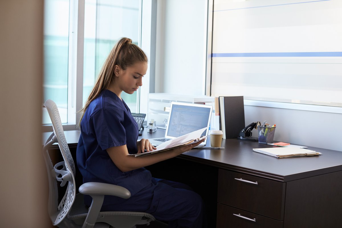 AHRQGov's tweet photo. See why a robust #patientsafety curriculum is key to turning current research into future clinical practice. See 2019 knowledge and resources in a new Perspective on Patient Safety from #AHRQ's #PSNet https://t.co/uo3mU0htr2 https://t.co/kAhpBQ0qDR