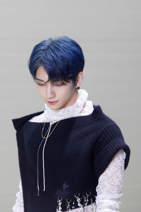 OOT but I love how there's a lot of reaction memes involving Joshua. He's so expressive + his expressions are always amazing and I love him for it. He may have bias-wrecked me HARD but I never regret getting bias-wrecked by him! Love you Josh 