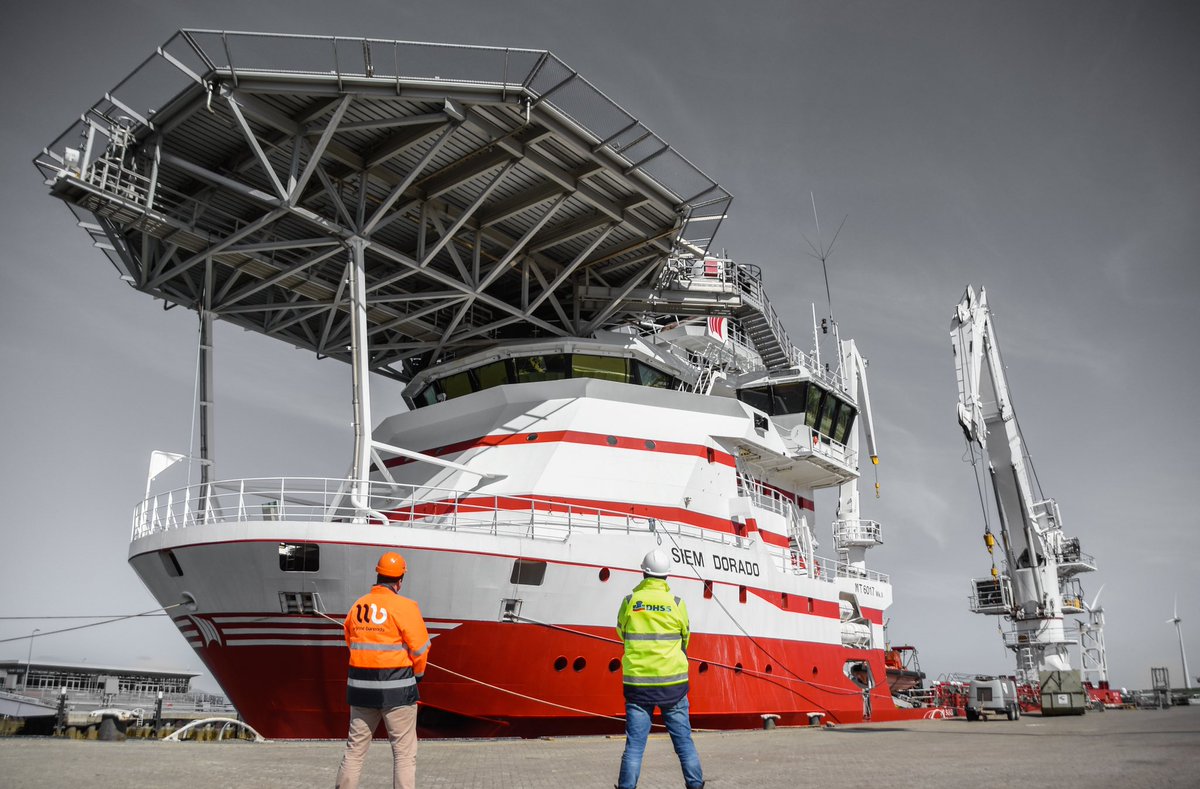 DHSSAgencies's tweet image. Collaborative approach by DHSS and Wijnne Barends. 
Handling Siem Dorado jointly in Beatrixhaven @WindEemshaven 

Supporting the Energy together.
#offshoreenergy #renewableenergy 
#collaborativeapproach