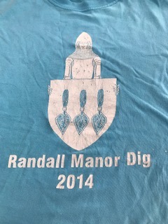 Matthew has been hard at work digging his test pit in the garden while his mum has been excavating his bedroom. Her find: his first dig t-shirt! #RandallManorKent