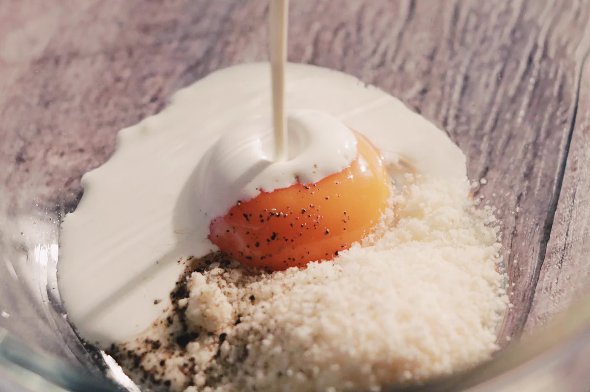 濃厚カルボナーラ！美味しさの秘密は事前にソースを作っておくこと？！