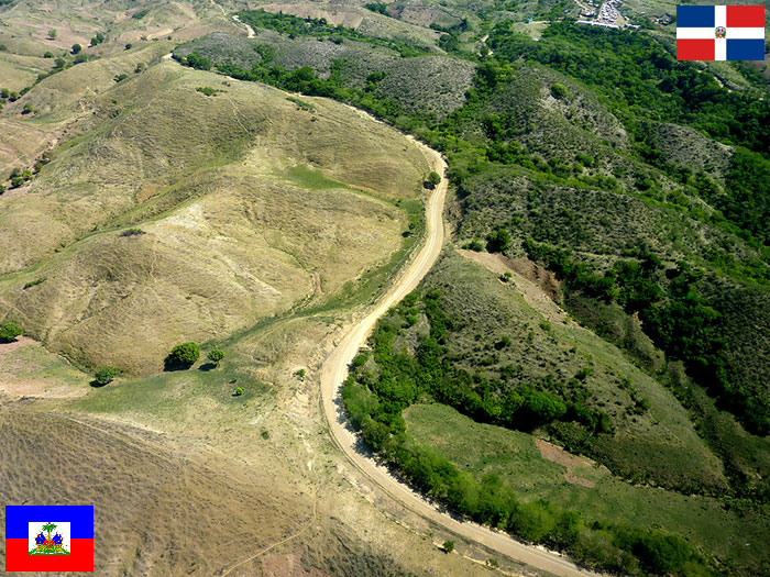 weird_sci's tweet photo. Haiti-Dominican border. One has environmental protection laws, one doesn't. https://t.co/8uFqaaTxnd