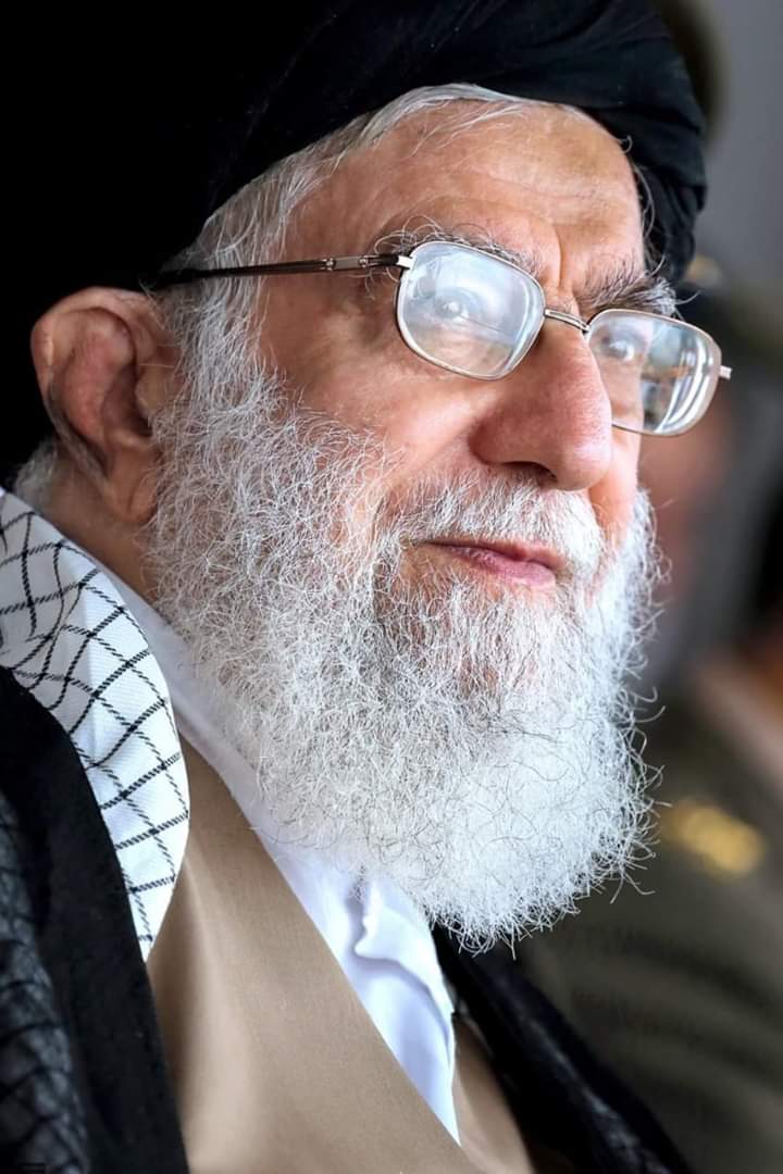 ErMushii's tweet photo. Heartiest CONGRATULATIONS TO Muslim Ummah on the auspicious occasion of Birth Anniversary of #Rehbar_e_Moazam_Imam_Sayyed_Ali_Hussaini_Khamenei ♥♥♥

#Our_representative ♥
#our_pride ♥

May God keep you safe till the ظہور of Imam Zamana (ATF) https://t.co/JRuKHpiUO3