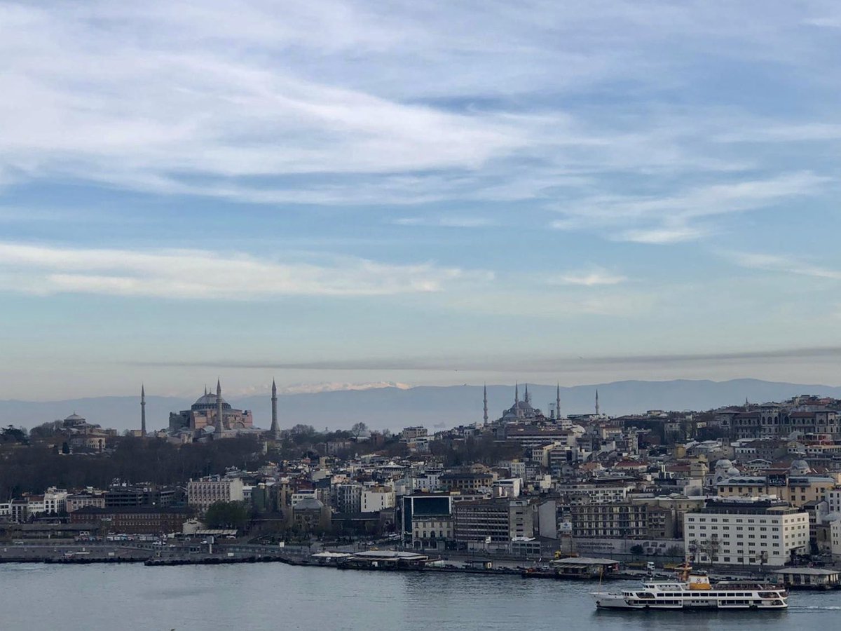 HavaForum's tweet photo. Hava kirliliğinin azalmasıyla İstanbul'dan Uludağ gözüküyor! 🌞🗻 https://t.co/YO2RkTvNKm