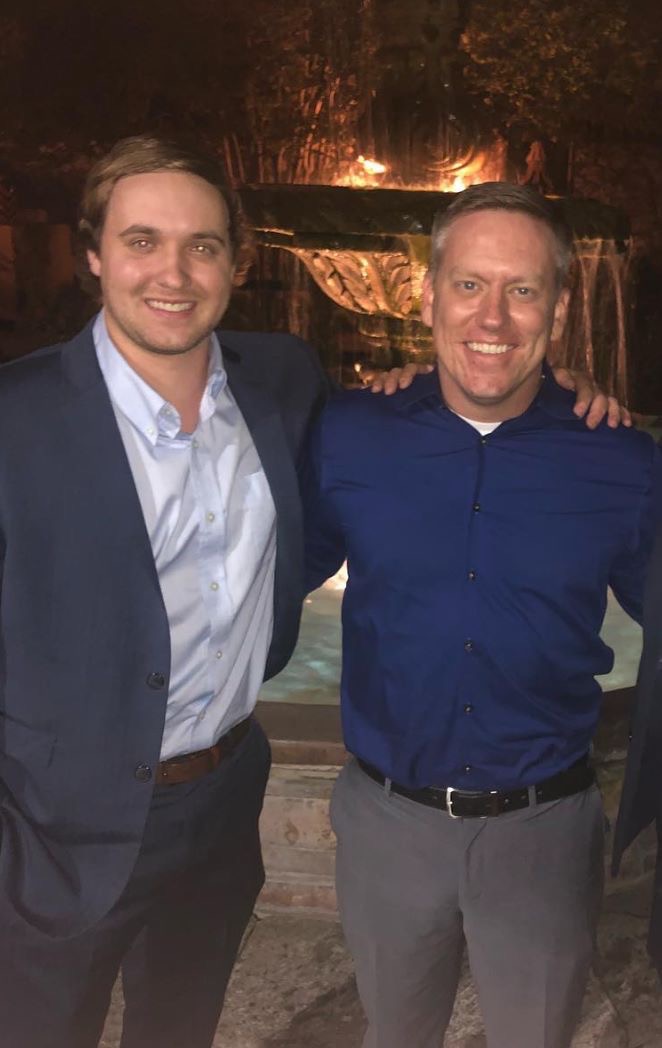 dauntless_mg's tweet photo. Zelm and Zach at Joe T. Garcia's enjoying fajitas while also going over quarterly goals. 
.
.
.
.
#joetgarcias #mexicanfood #authentic #fortworth #dinner #business #dauntlessmarketing #fajitas https://t.co/4SGIWApdhg