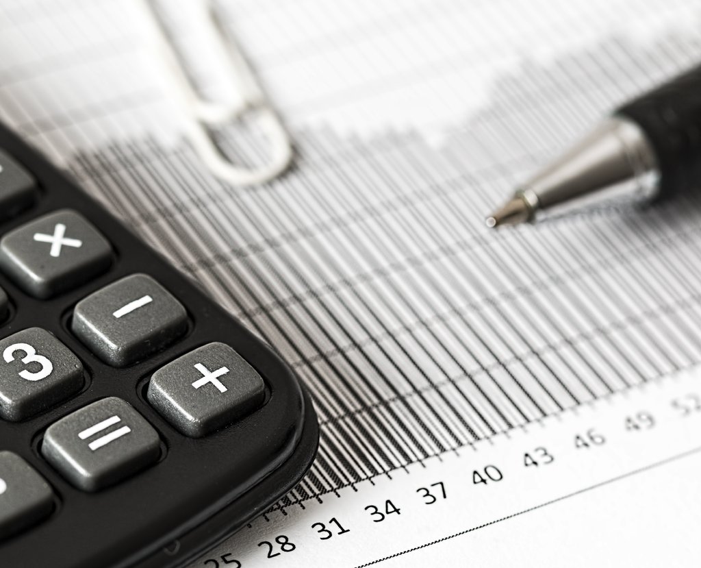 EdmontonChamber's tweet photo. “Small business, big risks.” Our latest member blog by @prioritycredit highlights the importance of protecting yourself before extending credit – plus, the best practices if you are extending credit terms to customers. Read more at: https://t.co/13kU3hpBuC #Here4YEG #yegbiz https://t.co/o2rs3a8Xzv