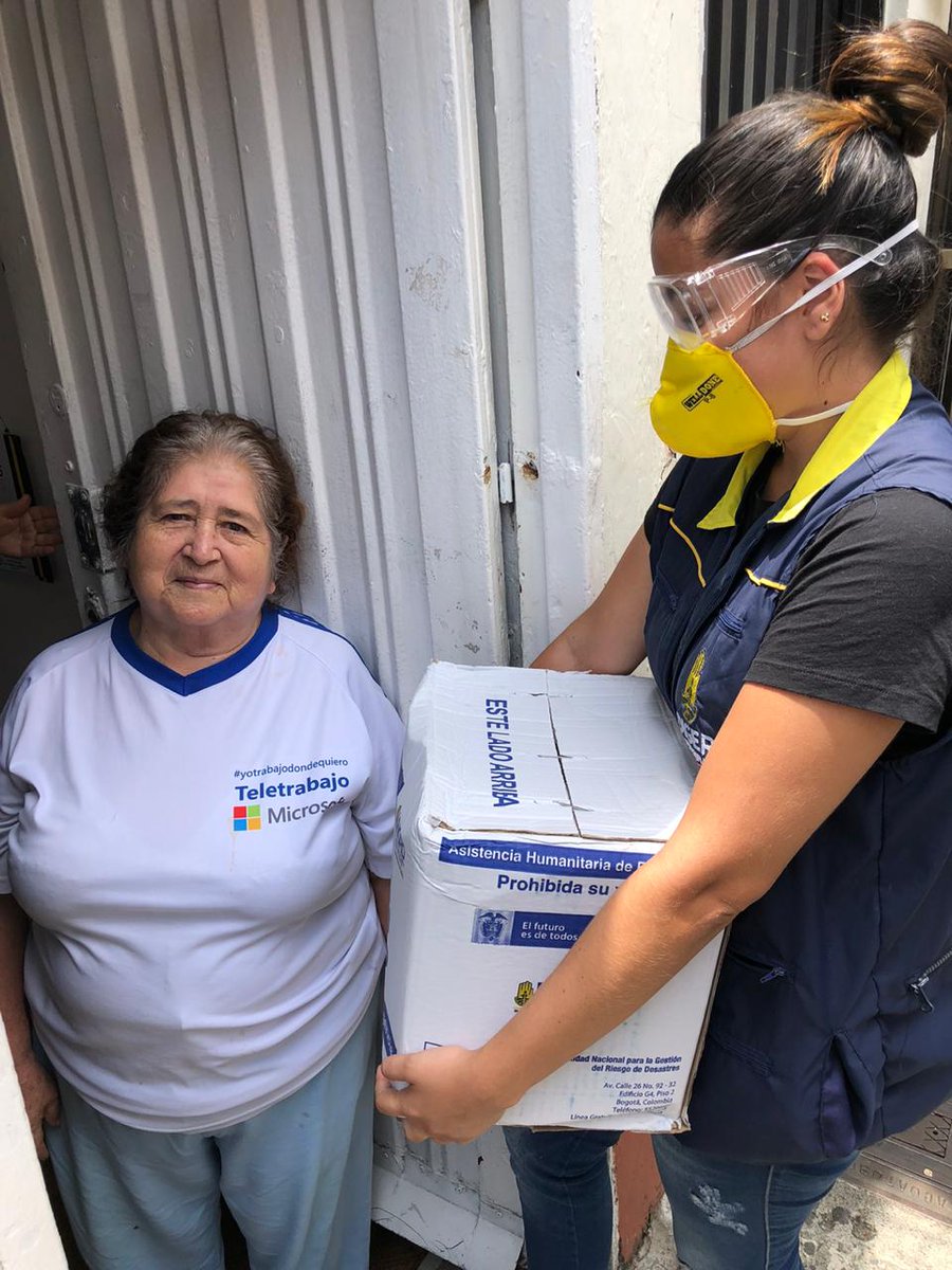 En #Pereira iniciamos hoy la entrega de asistencia alimentaria para los adultos mayores de 70 años de este municipio. Apoyan la labor funcionarios de la <a href="/Alcaldiapereira/">Alcaldía de Pereira</a> quienes están comprometidos con el beneficio de sus comunidades más vulnerables. #ApoyoAlAdultoMayor