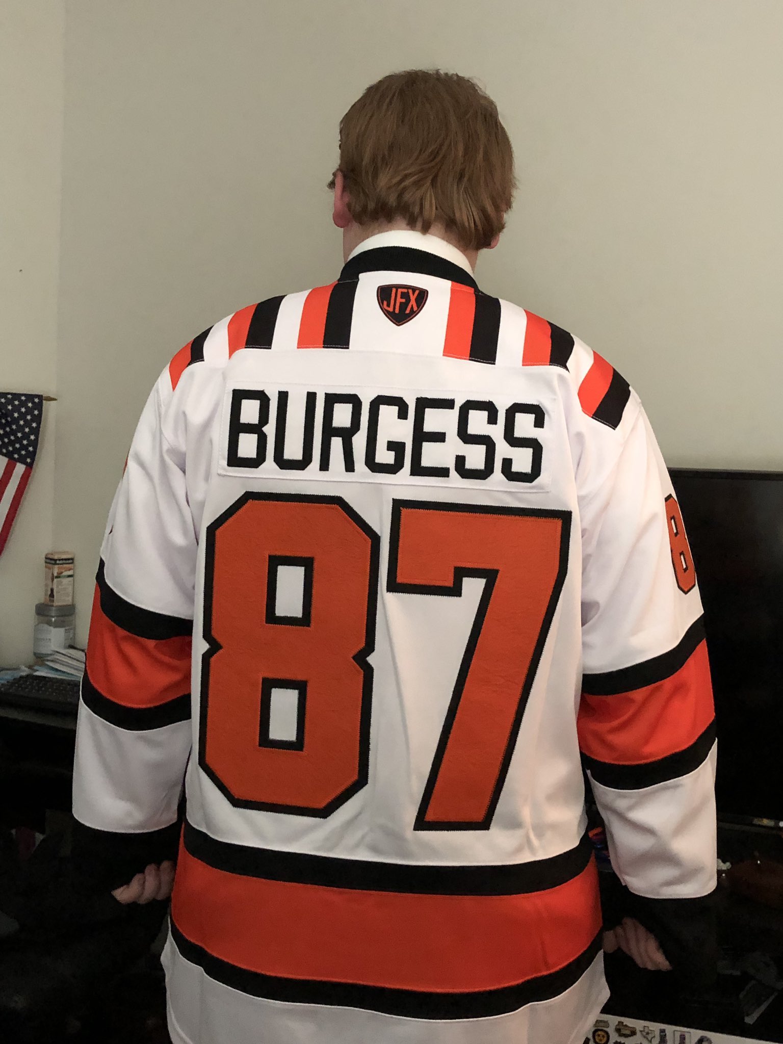 Melissa Burgess on X: #SportsJerseySaturday @JeremyWGR How about this  design from @DylanNowak, paying tribute to the original Buffalo Bisons  hockey team? Such a clean look, so glad @Burgmania & I were able