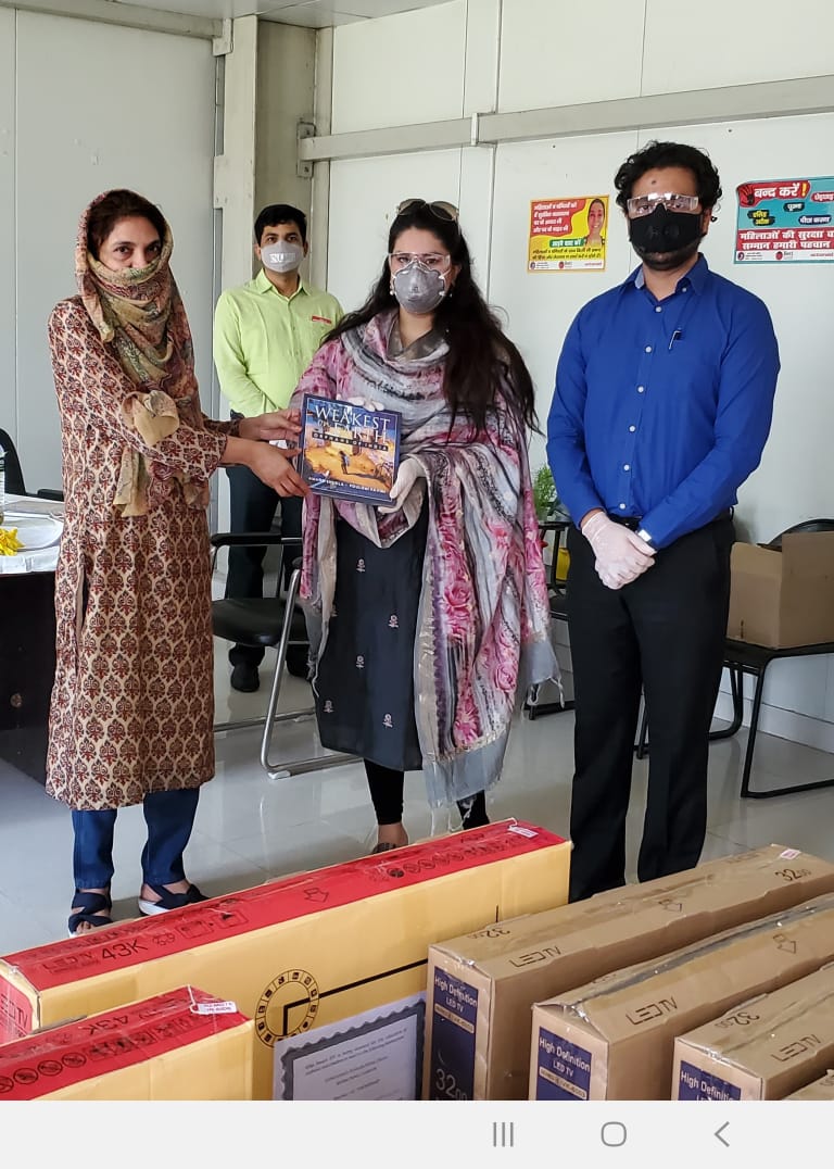 वैश्विक महामारी, कोरोना वायरस के बढ़ते संक्रमण के दृष्टिगत, मुख्यमंत्री श्री <a href="/myogiadityanath/">Yogi Adityanath</a> जी ने, प्रदेश में बच्चों की शिक्षा बाधित न हो, इस हेतु ऑनलाइन शिक्षा व्यवस्था का आह्वान किया था।
<a href="/ShishirGoUP/">Shishir🇮🇳</a>