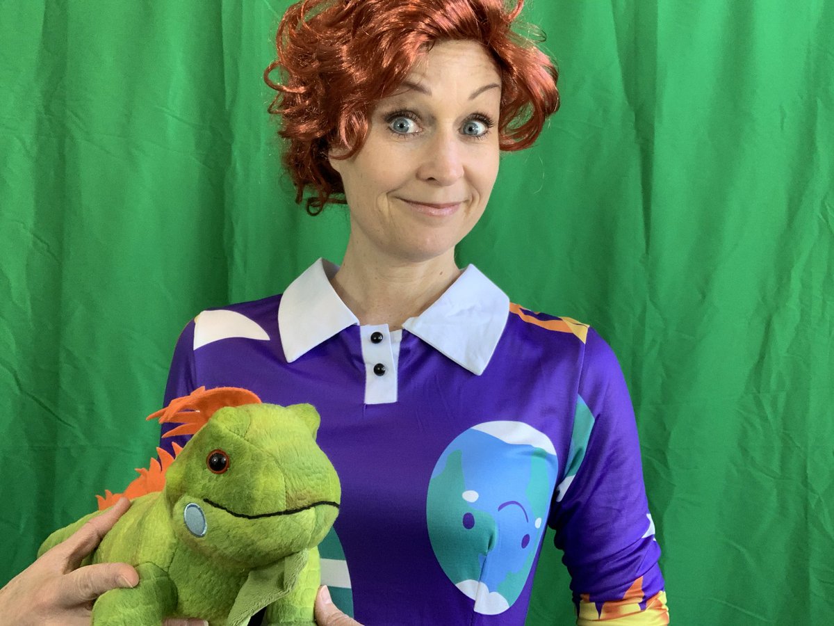 Shannonteaches's tweet photo. I may or may not have had Miss Frizzle teach one of my upcoming lessons! 🦎 🚌 🌳🌏🌈🌋🚀
#GoTheExtraSmile @FreeSpiritBooks @PiecesOLearning #ScienceAtHome #distancelearning2020 #STEM https://t.co/G5tpJD9yLN