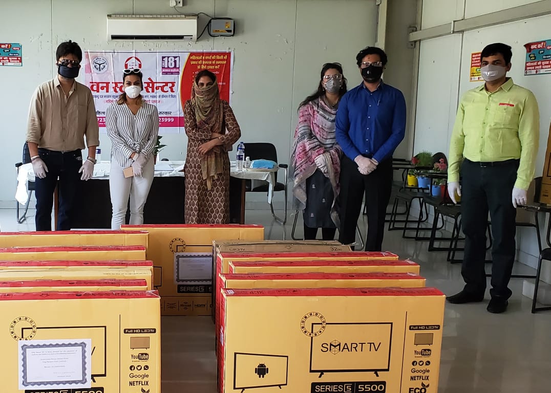 इसी के दृष्टिगत श्रीमती वीणा कुमारी मीणा जी, प्रमुख सचिव, महिला कल्याण विभाग को लखनऊ के अनाथालयों में ऑनलाइन शिक्षा की उपलब्धता हेतु, श्रीमती पॉलोमी पाविनि शुक्ला जी एवं श्री <a href="/psharma_in/">Prashant Sharma</a> (IAS) जी ने, जनसहयोग द्वारा 27 स्मार्ट टी.वी. तथा ब्रॉड बैंड इंटरनेट संयोजन भेंट किए।