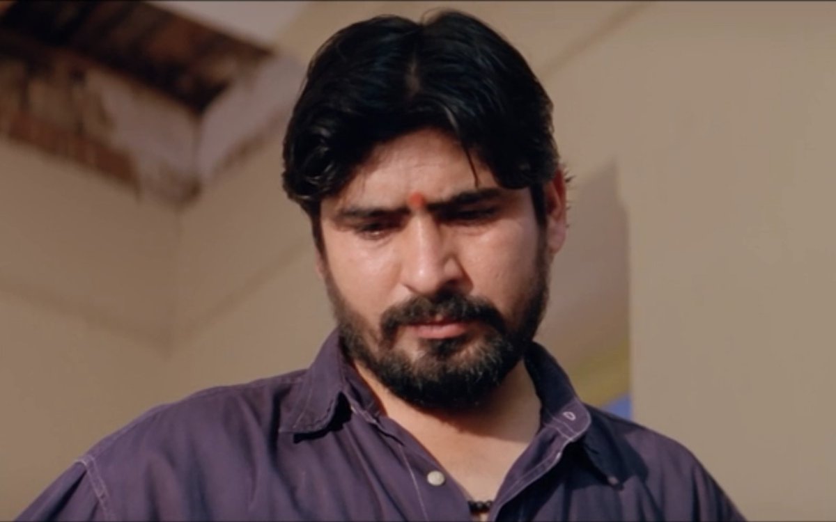 JyothiChitra's tweet image. Watching RGV production #Shool Telugu Film Villains ki Factory la undi.