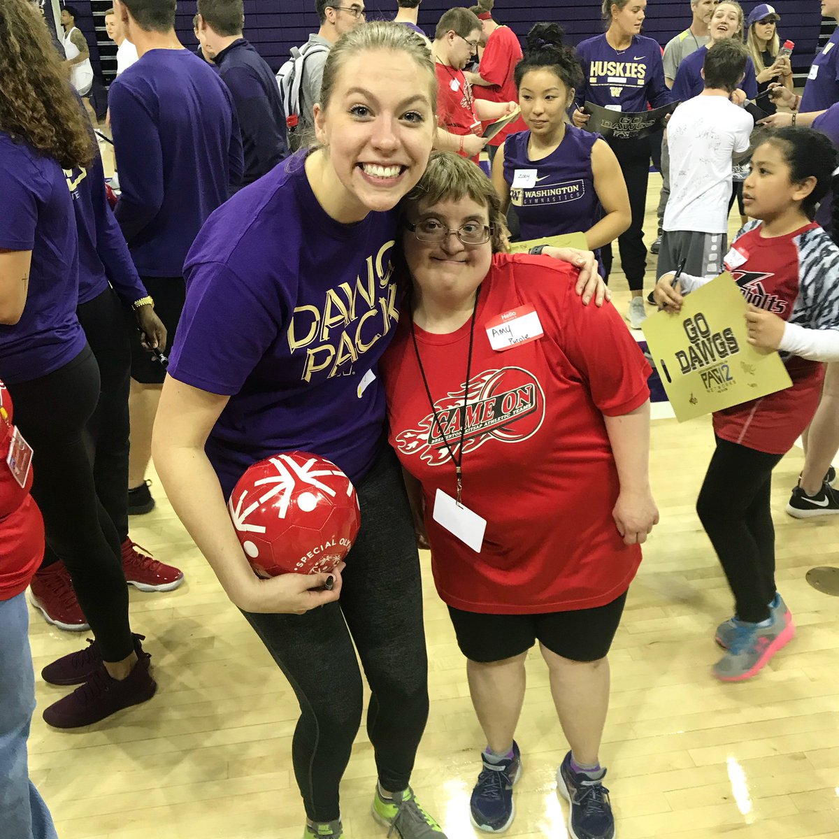 awooty3's tweet photo. Challenged by: @pjrobe10 

Tag, your it @maddog13900, @KatieSimons24, @Kathkuban, @sbonahoom 

You have 24 hours to post four photos of you working in sports and/or donate $20 to a local charity. Then challenge and tag four others. https://t.co/loUzkEEa58