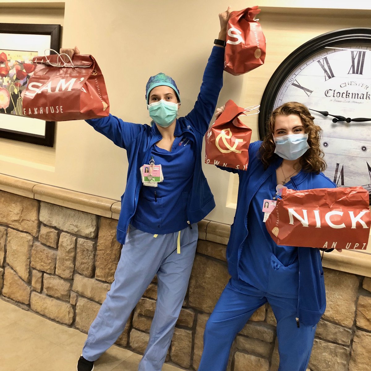 MedCityPlano's tweet photo. Our heartfelt thanks to @NickSamsSteak and the Dallas Mavericks Foundation @MavsCare for supporting our healthcare heroes with a special Friday night dinner! #MavsSupportLocal #ActsofCaring
#NBATogether https://t.co/qPggK4E6MS