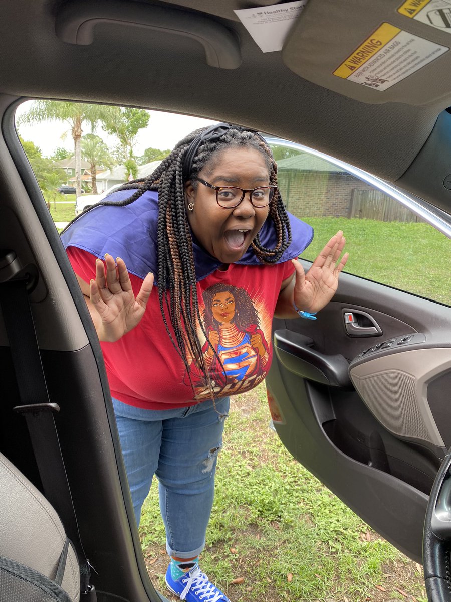 shankknowsedu's tweet photo. Navigating for my twin @MsE_teaches while she delivers care packages to her students! @spiritbelieves #TheVolusiaWay @carrieadevaney @JamieRob06 https://t.co/I5edOXLgGW