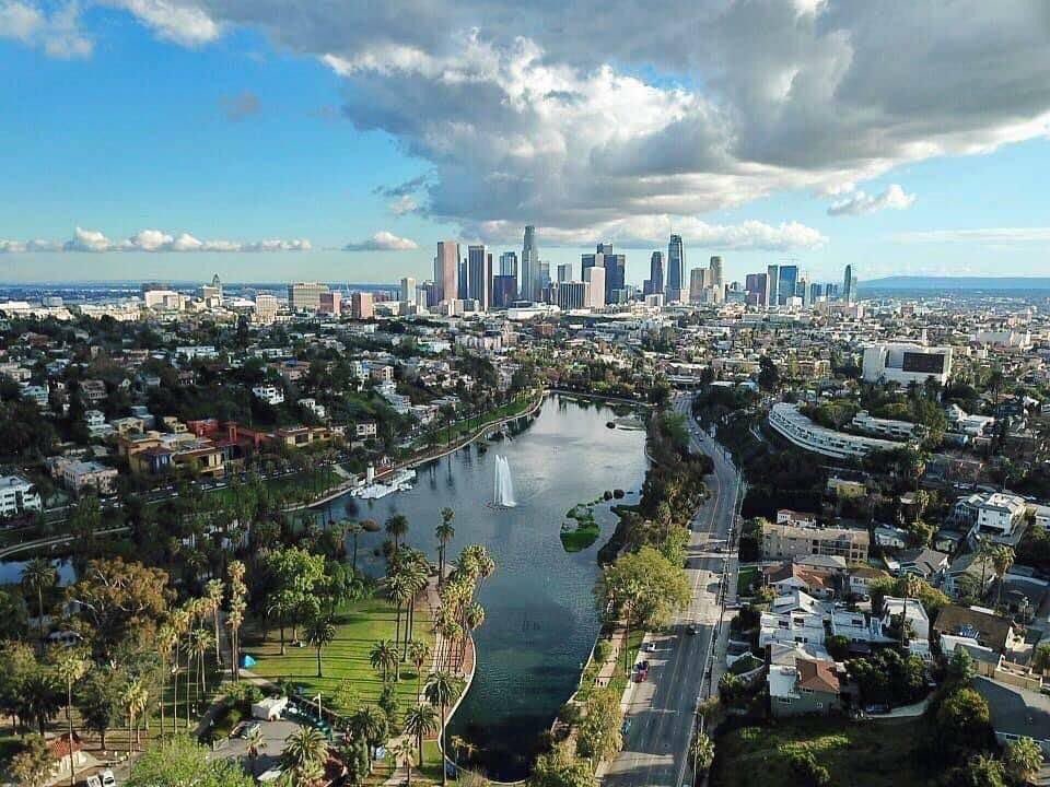 chuntichino__'s tweet photo. LA looking even more beautiful without all the smog 🏙 https://t.co/usAdnrM1xl