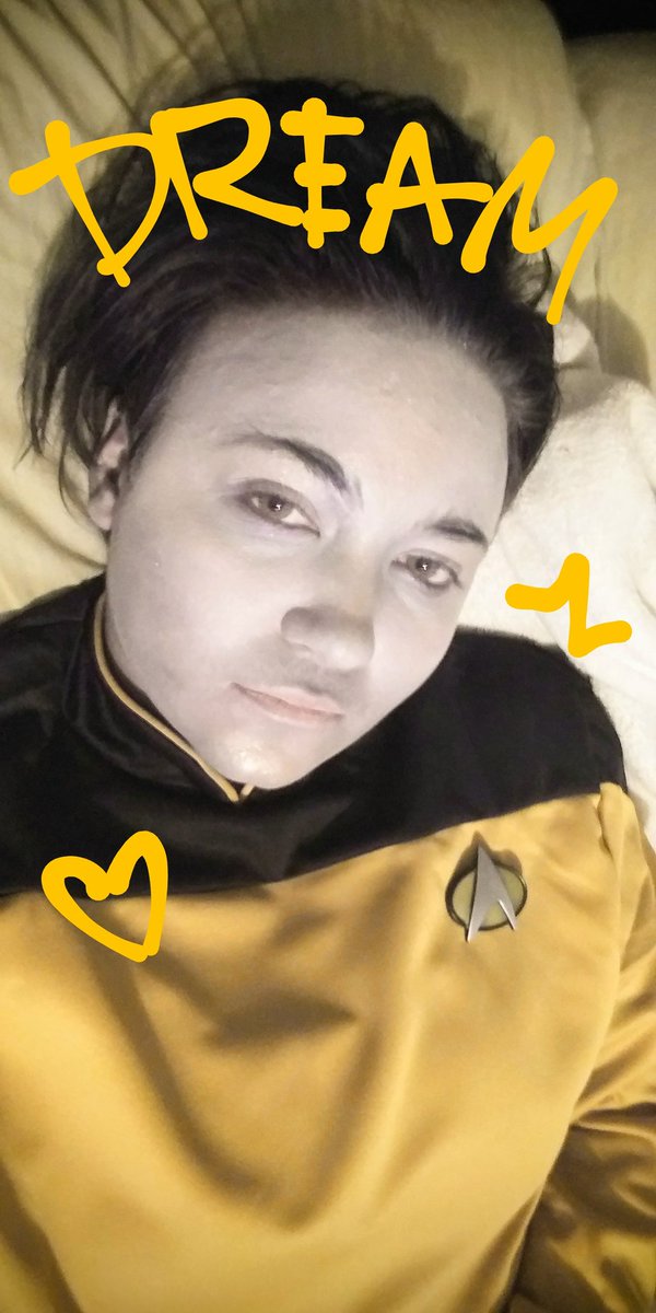 HeyoRyo's tweet photo. "If I only had a heart~" 🎶💾
_
#StarTrek #DataSoong #cosplay #DataCosplay #Soongtype #tng #LoreSoong #DataLore #startrekcosplay #StarTrekData
_
I do not look anything like @BrentSpiner but I love him and the characters he played. If you see this, Brent, just know I am a big fan! https://t.co/0SvXYPAAve