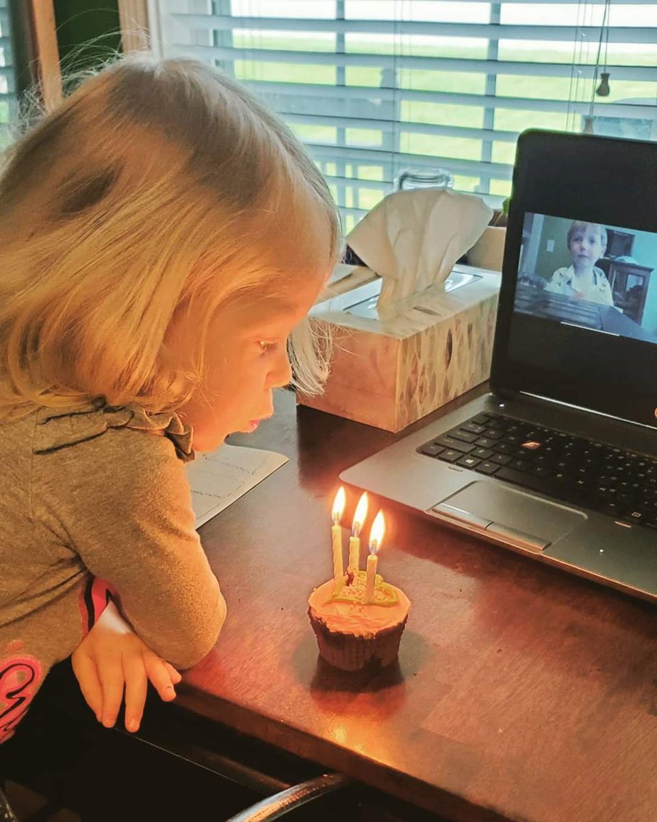 CaelinB13's tweet photo. This little one celebrated her 3rd birthday a few days early with family. Her cousin made cupcakes and had some delivered so they could share this moment ❤. @GovAndyBeshear #HealthyAtHome #TeamKentucky #TogetherKy #quarantinestylebirthday https://t.co/crDMKw9dCy