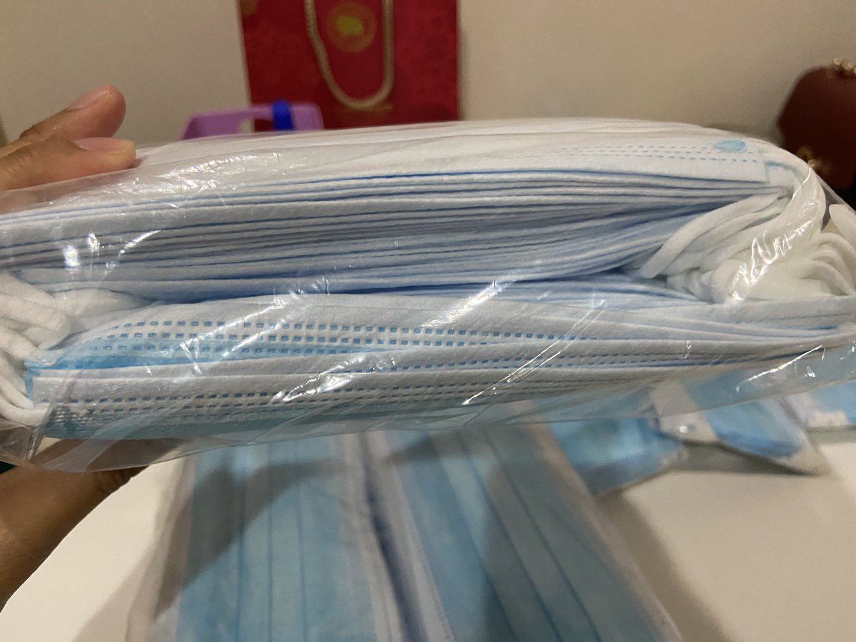 CClearingg's tweet image. 💜รีทวิตนี้ สุ่มแจกฟรี 10 ชิ้น 💜

หน้ากากอนามัย 3 ชั้นมีแผ่นกรอง 

❌ป้องกันไวรัส❌

** 10 ชิ้น 120 บาท **

#หน้ากากอนามัยพร้อมส่ง  #หน้ากากอนามัยราคาถูก #หน้ากากอนามัย