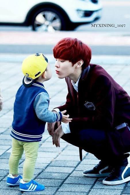 acupofteaplijeu's tweet photo. #85 “aku suka tahu makanya aku banyak tahu” (with a twist) 

🌸Cherry Blossom Ending
🌸family fluff!au (+ j i n w o o)
🌸1,7k 
🌸dads and son bonding time!

An entry for #100WaysWeishin
@100WaysFor #Weishin 🌸

https://t.co/mbl91UJ4FM https://t.co/KhJw2VOK6f