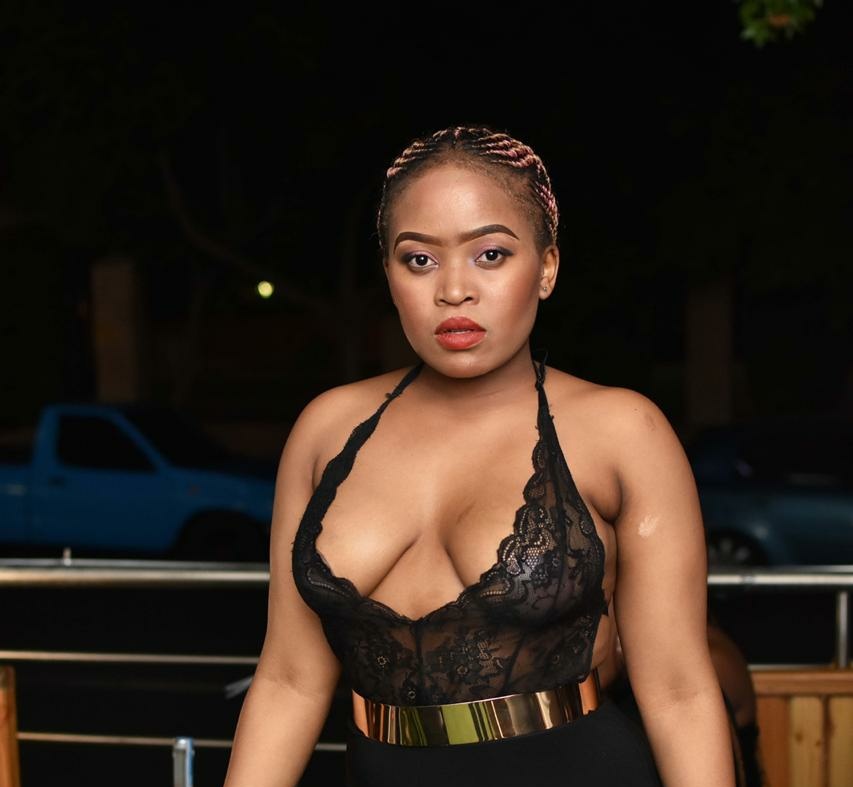 Kee_yah97's tweet image. #SingleFlames "she is a mess but she is a masterpiece" and of course I'm single and a damn flame😄🎭⚡💕