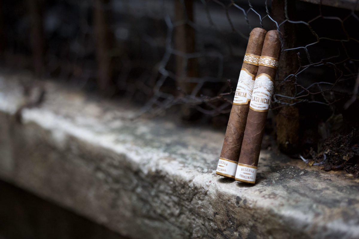 sundaycigar's tweet image. Tomorrow’s Guest on the Show is no other than the @PlasenciaCigars “Nestico”.... Kick back and Smoke Along With us...
#Cigars #Botl #Sotl