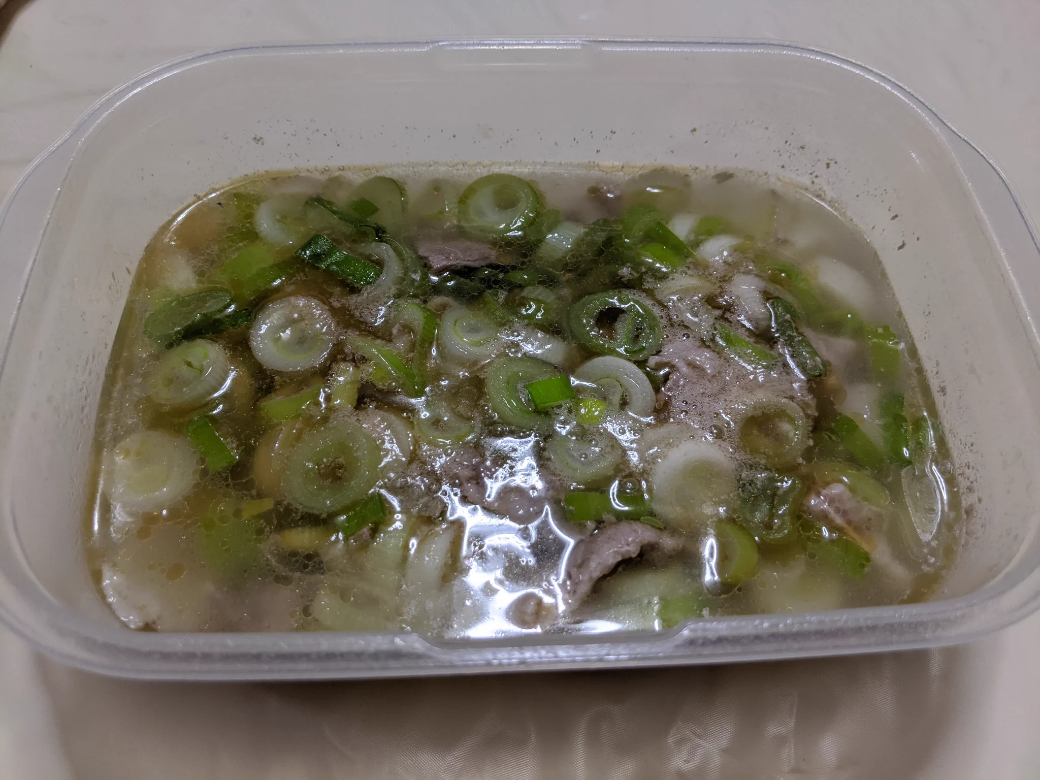 こちら作ってみた。
せっかく肉買ってきたので、肉も入れてみた。
全然関係ないけどこのやり取り好き。  