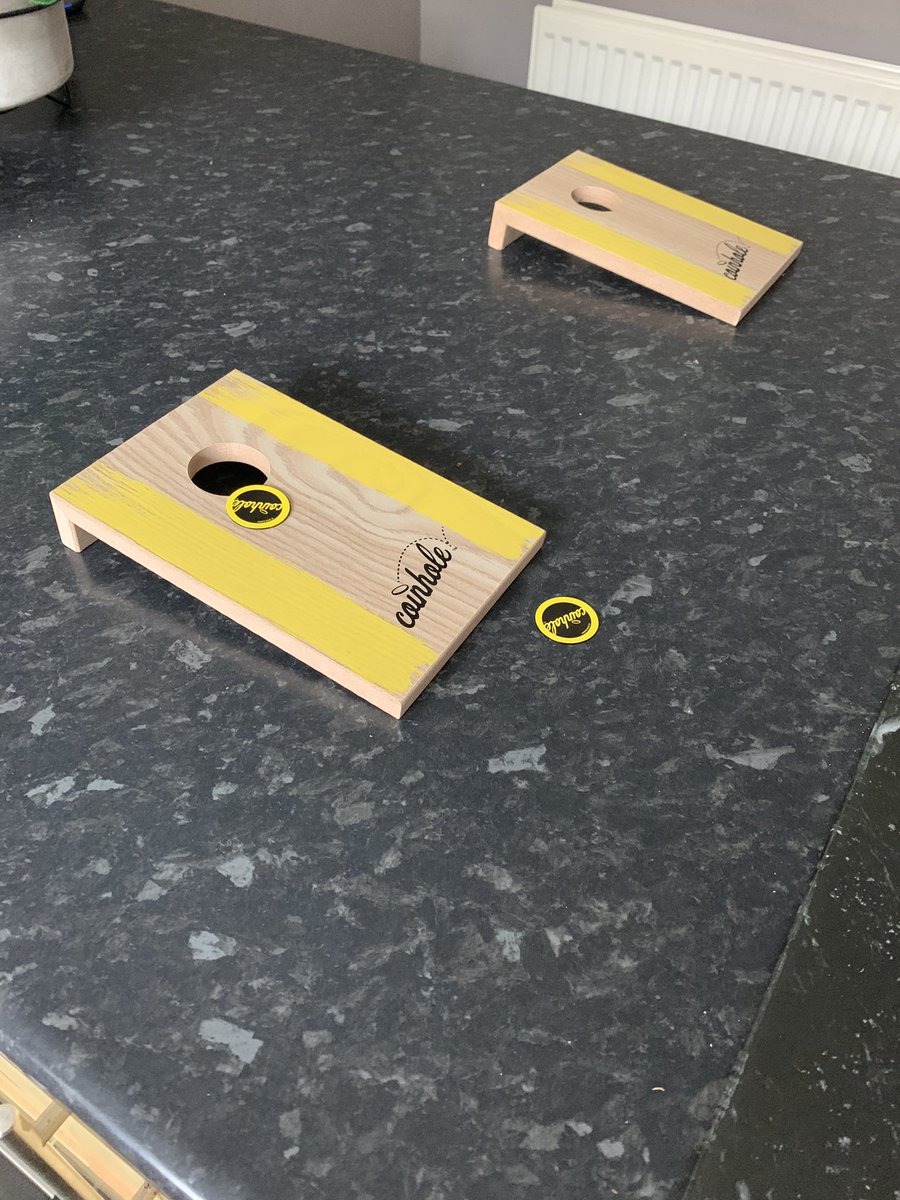 alison_mannion's tweet photo. This is what my saturday night has come down to. Bloody #coinflipping #lockdownuk 😱😱🤬🤬🤬🤬 https://t.co/r0okZH3YVL
