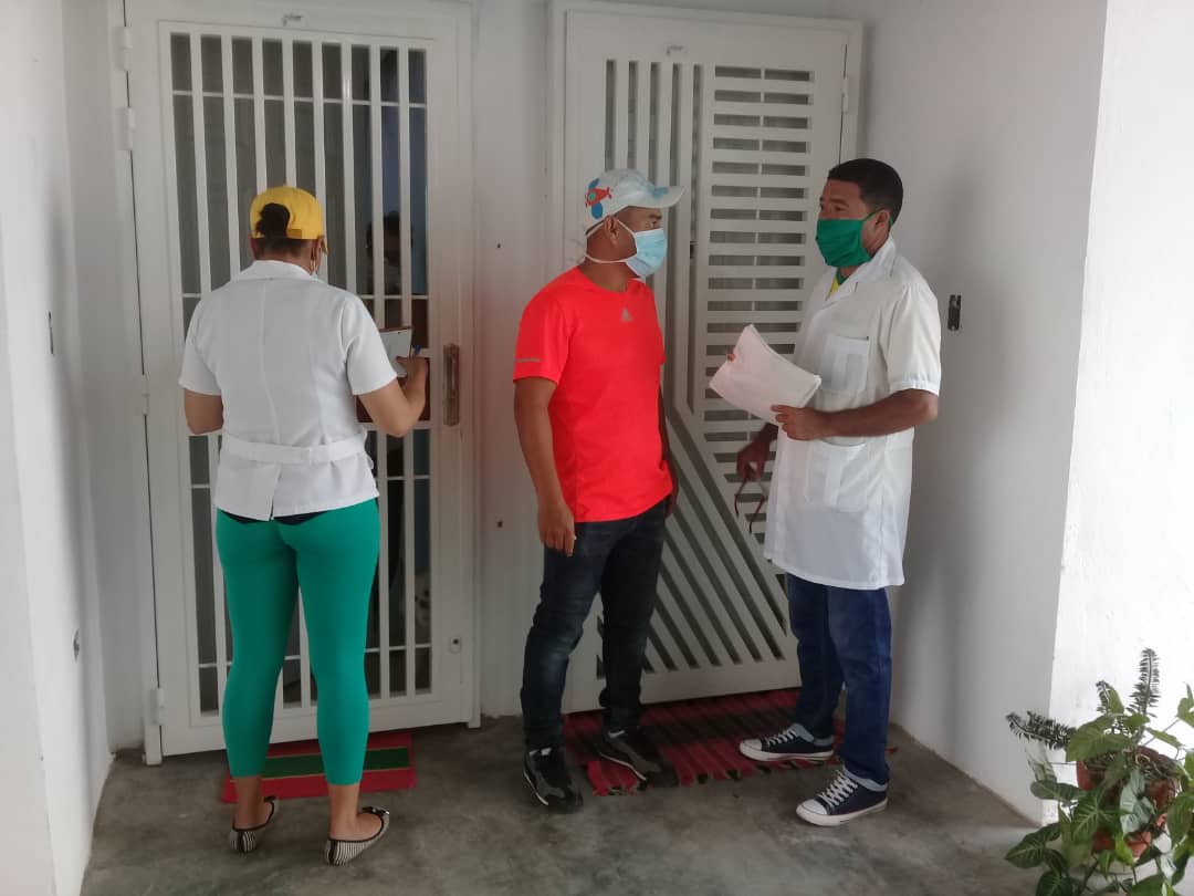 labendicionded8's tweet photo. Jornada de pesquisas del coronavirus con los médicos cubanos en la Bendición de Dios en compañia del somos venezuela del urbanismo. #COVID-19. #NicolasMaduroMoro. #DiosdadoCabello. #Luisjosemarcano. https://t.co/lKq81T1yoV