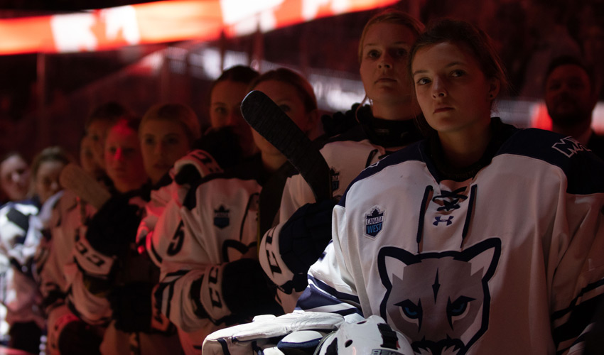 Competing at <a href="/USPORTSca/">U SPORTS</a> nationals as the 7th seed, the <a href="/MRUCougars/">Mount Royal Cougars</a> upset 2nd seed University of Toronto in OT on a beautiful tic tac toe play. The women made it to the Final Four and were slated to play in the national semifinal 
#WeAreTheCougars #MRU
ow.ly/wbz750z8UQH
