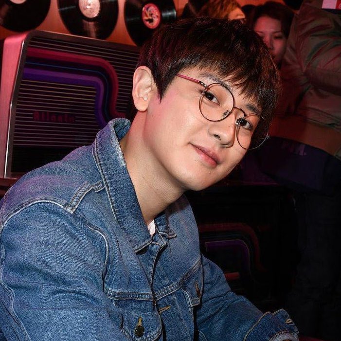 ispraews's tweet photo. พ่อลูก ;-; https://t.co/l7jhkY7XTM