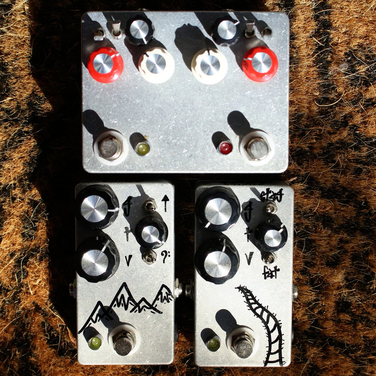 Throwback to this limited run of MosFET RAT and Bluesbreaker clones from 2017. Who's got one of these?

#guitarpedals #guitar #pedals #distortion #rat #bluesbreaker #hungryrobot