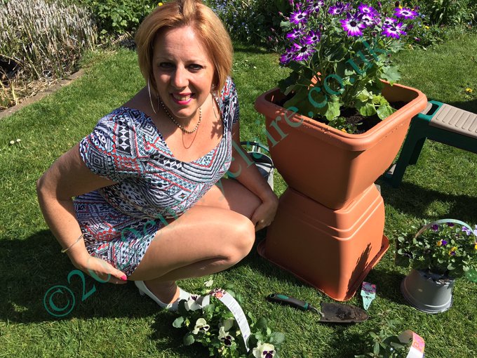 Catch my new YouTube Video Premiere and chat with me live TODAY at 7pm (GMT) Saturday 18th April at https://t<a href="/tag/stilettos"class="tags"><span>#stilettos</span></a><a href="/tag/minidress"class="tags"><span>#minidress</span></a><a href="/tag/whiteheels"class="tags"><span>#whiteheels</span></a>