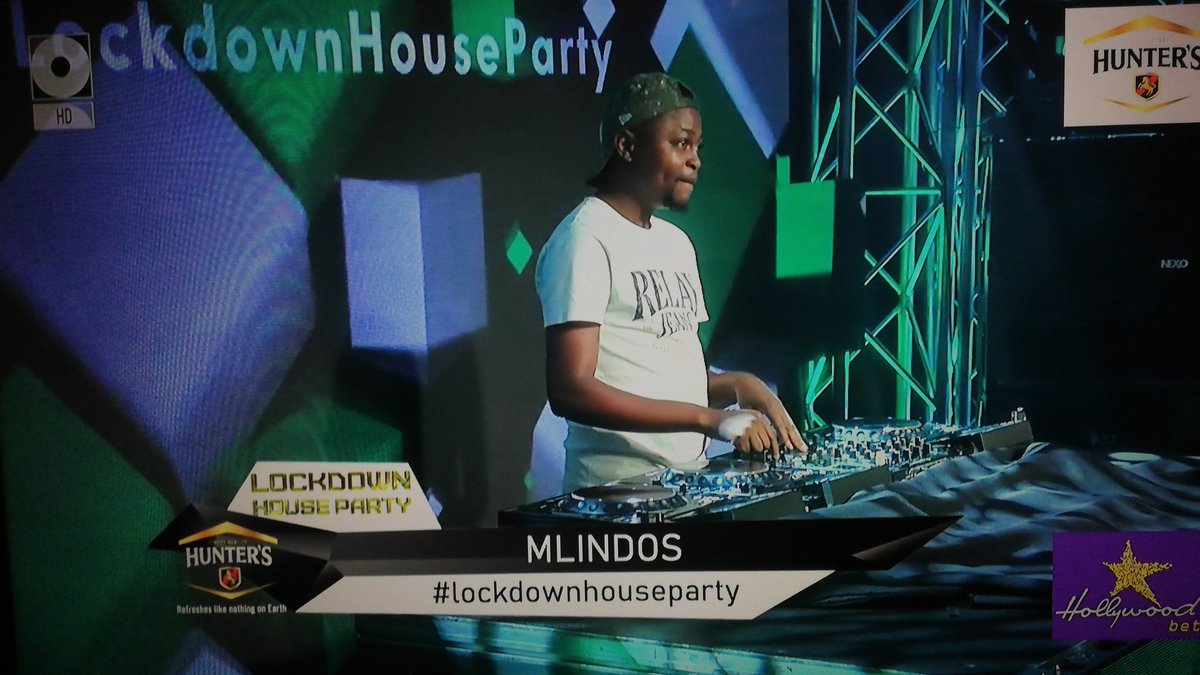 MansNotCorrupt1's tweet photo. Retweet to welcome DJ Mlindos in the #LockdownHouseParty 🕺🕺💃
🗣️Bless us Son  🙌🏾🙌🏾🙌🏾🙌🏾🙌🏾🙌🏾 
🗣️Open with a bang!! 🔥 🔥 🔥 🔥
@LindaWatties @Shimza01 @iam_ph @ChannelOTV @hunterscider @Hollywoodbets
#LockdownHouseParty
#LockdownHouseParty
#LockdownHouseParty
#LockdownHouseParty https://t.co/JrXAUf5bJn