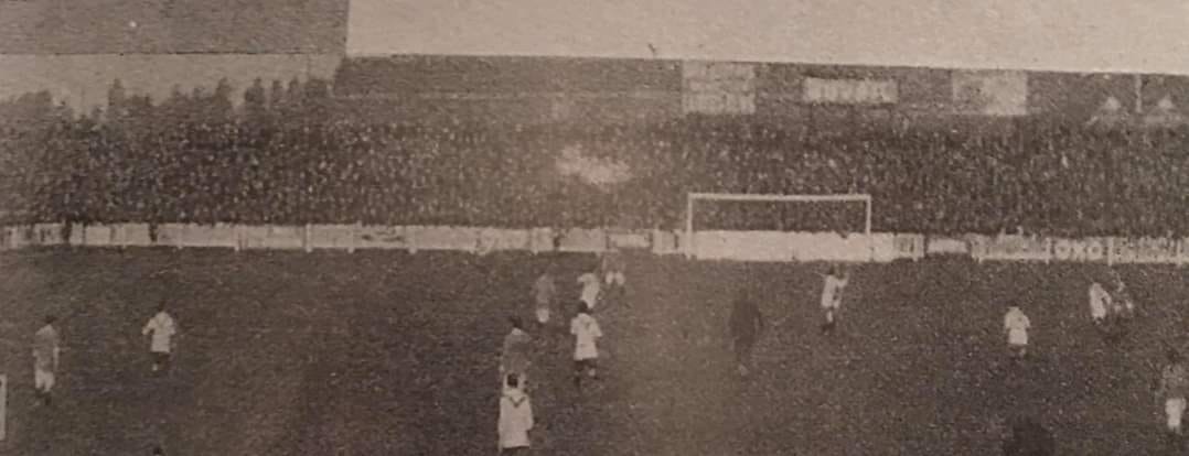briancjeeves's tweet photo. It's five o'clock and time for #YellowSports report...
Saturday, April 17, 1920 - And now for the classified football resultsโฆ Link: https://t.co/w9gdjnFc3l https://t.co/FuK00r0CSO
