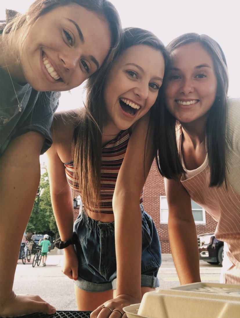 _maddystrader's tweet photo. Happy birthday to the girl who never fails to light up the whole room! Thanks for being a forever friend &amp; a happy soul. I love you forever livi lynn, have the best day today and always 🦋🤍 https://t.co/jjMzpalhyB