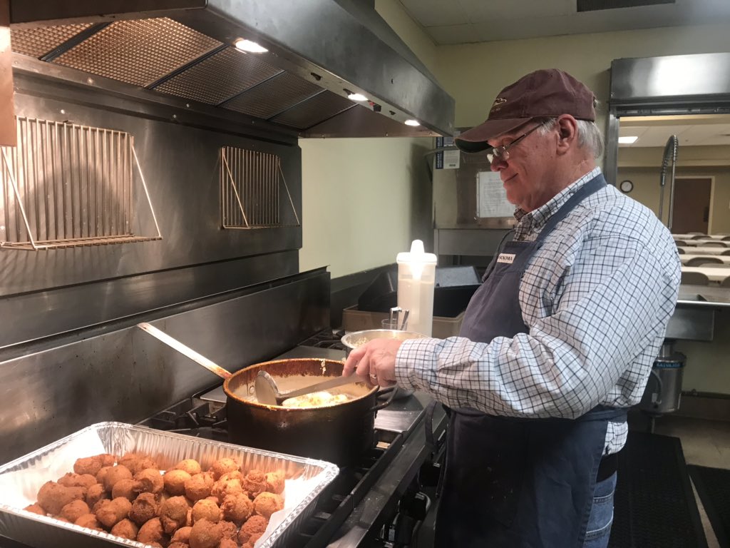 CCMOleMiss's tweet photo. The Knights of Columbus made catfish this morning for the Baptist Hospital staff. I was thinking 8 AM was too early for catfish but then remembered Jesus had fish for breakfast after the resurrection!#WWJD https://t.co/gDXkdhPgWt